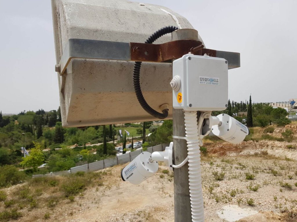 מערכת מצלמות אבטחה IP - הפתרון להגנה מירבית על הבית או העסק שלך.