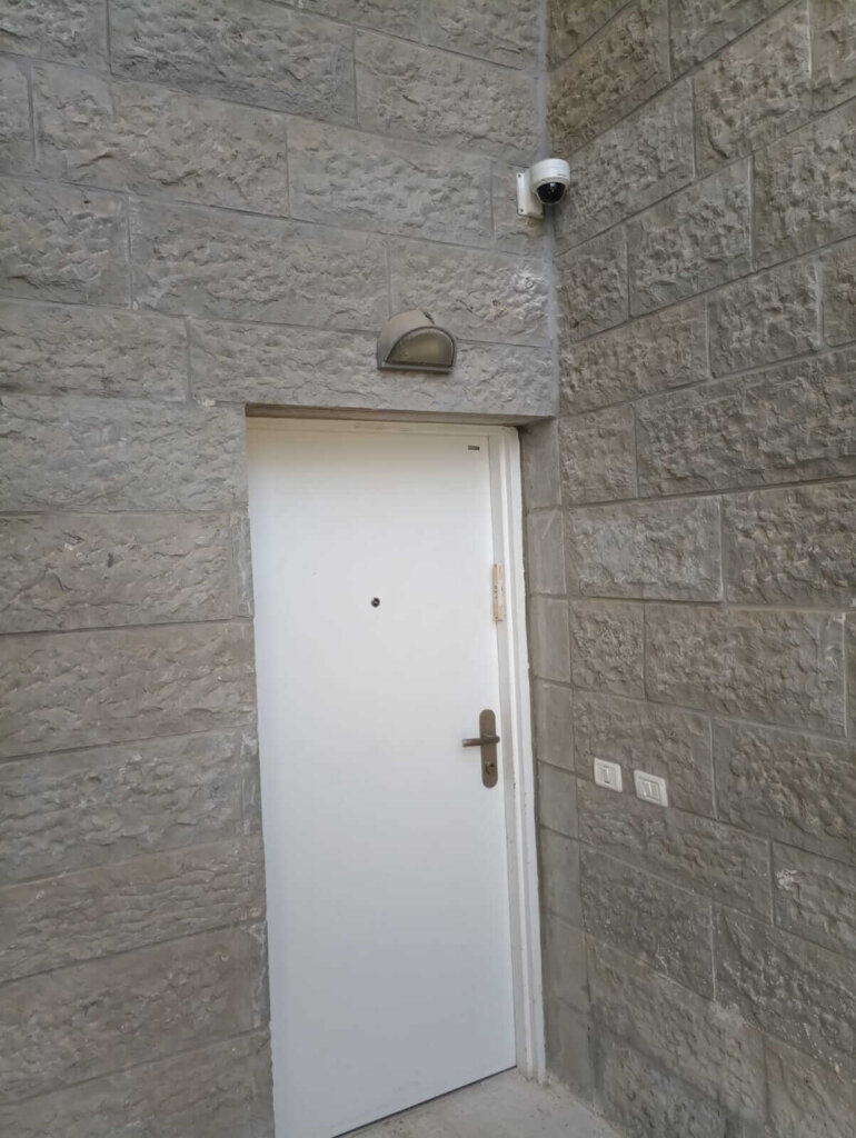 מצלמות אבטחה אילון - מגוון מצלמות איכותיות ויעילות המתאימות לשימור האבטחה במגוון סביבות. הן מספקות תמונה באיכות גבוהה ופועלות באופן חכם ויעיל