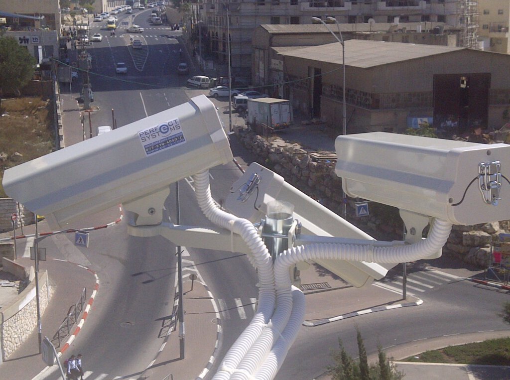 מצלמות אבטחה בראשון לציון: הפתרון המושלם לשמירה והגנה על בתים ועסקים.