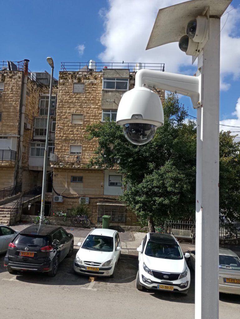 מצלמת אבטחה PTZ - צילום מדויק בזום ותצוגה חזותית מושלמת