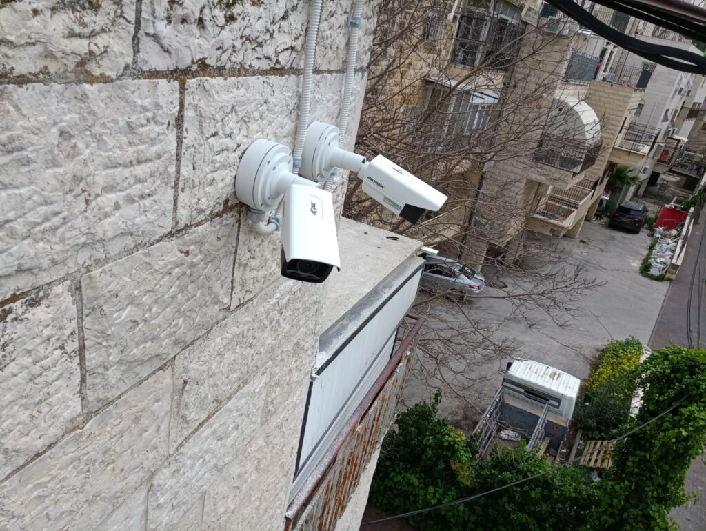 מצלמת אבטחה Reolink - איכות מתקדמת לשמירה על בטיחות הבית והעסק