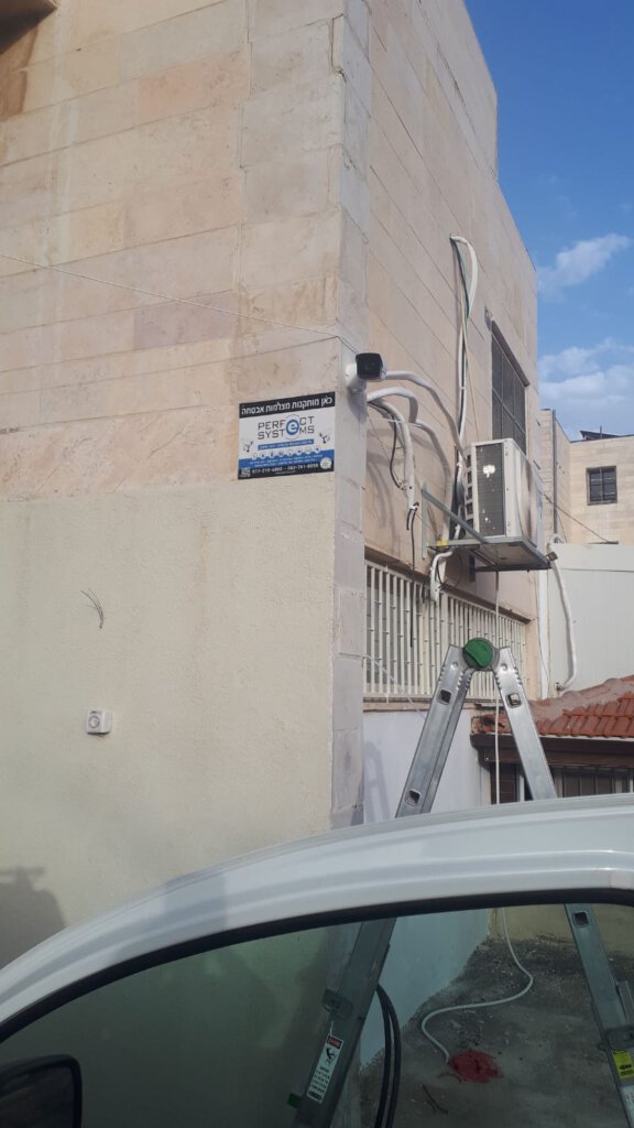מצלמת אבטחה חוטית: הפתרון האידיאלי למערכת האבטחה שלך.