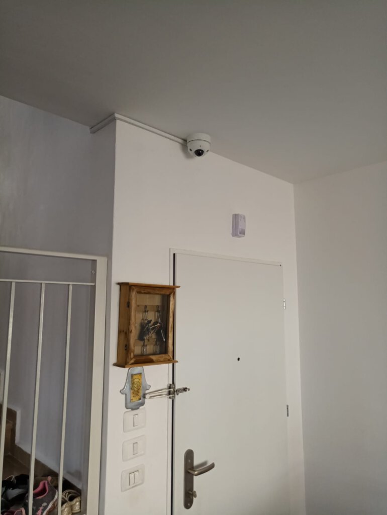 מצלמת אבטחה ללא חיבור wifi בהקלטה מיידית